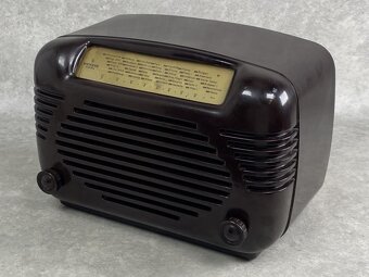 Starožitné bakelitové rádio Siemens Super 513U - 2
