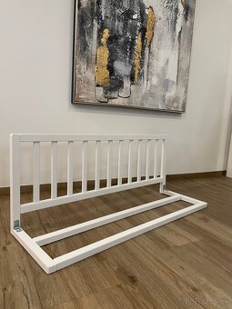 ZÁBRANA NA POSTEĽ - 2