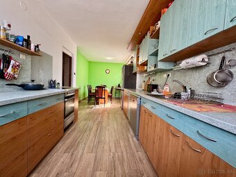 Veľký 6i. RD a garážou, 612m2 pozemok, obec Smolenice - 2