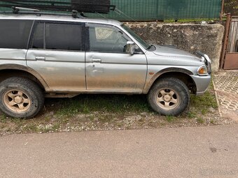 Mitsubushi Pajero sport - 2