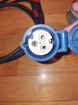 Redukcia 230V na Trojkolik na karavan - 2