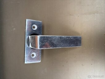 Kľučky na okno. - 2