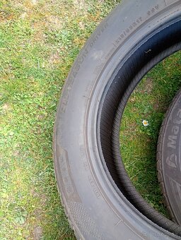 Predám 4 pneumatiky 215/65r17-99v - 2