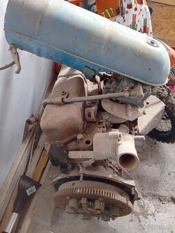 Motor skoda - 2