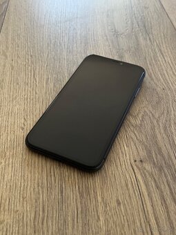 iPhone 11 64GB - 2