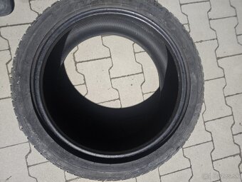245 40 r18 - 2
