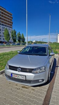 Volkswagen Jetta 1.6 TDI Comfortline (11/2012) - 2