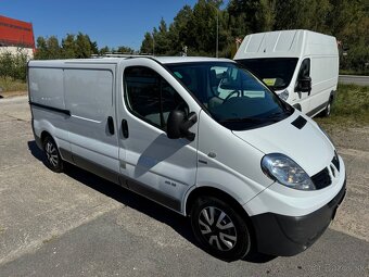 Renault Trafic 2,0 Dci 84kW Long 99tis km - 2