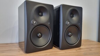 Mackie hr824 mk2 - 2