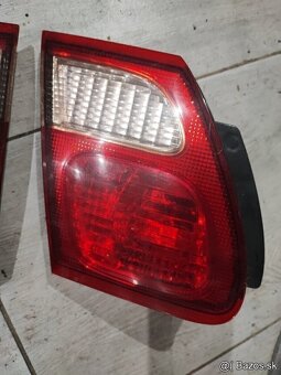 Predám dvere svetlá na Nissan almera 1.5 66kw QG15 rok 200 - 2