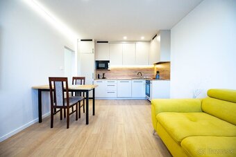 4-izb.byt na BUČIANSKEJ ul. v TRNAVE, 75 m2, balkón - 2