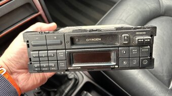 Predám autorádio pre Citroen xm - 2