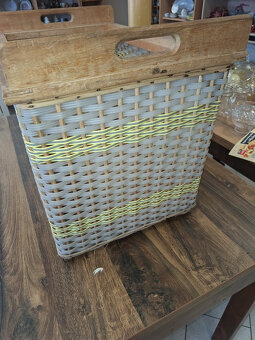 STARÝ KÔŠ NA PRÁDLO - 2