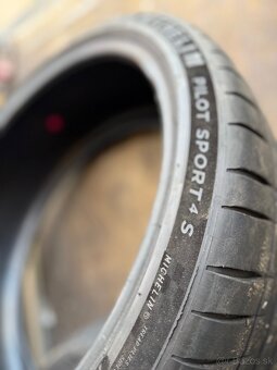 Michelin Pilot Sport 4S – 245/35 ZR21 - 2