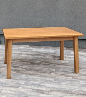 Stôl jedálensky dubový. - 2