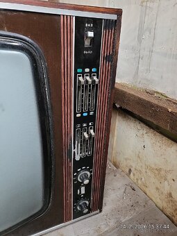 Farebny rusky televizor rubin - 2