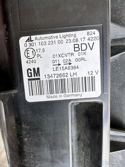 OPEL ZAFIRA C LIFT 2017 lave predne svetlo-absorber - 2