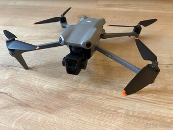 DJI Air 3 - 2