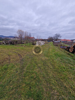 Pozemok vhodný na výstavbu RD v obci Dlhá 13km od Trnavy - 2