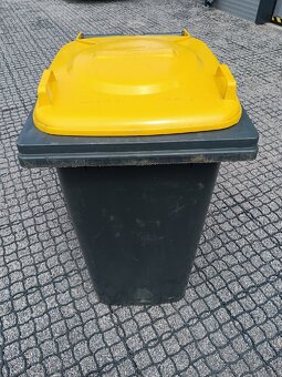 Smetná nádoba 240L - 2