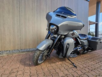 HARLEY DAVIDSON STREET GLIDE CVO 117 - 2