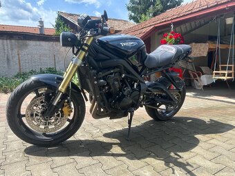 Triumph street triple 675 - 2