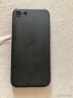Ochranné púzdro čierne na iPhone SE 2020 - 2