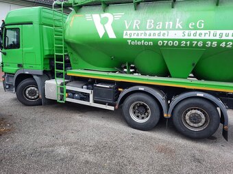 Mercedes Benz Actros - 2