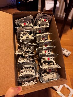 Elektricke zasuvky a stroje vypinacov Schneider - 2