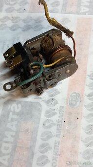 Reglér Jawa Čz, objímka žiarovky Jawa 250 - 2