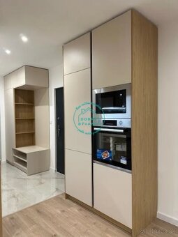 Predám 3 izbový byt po kompletnej rekonštrukcii JUH - 2