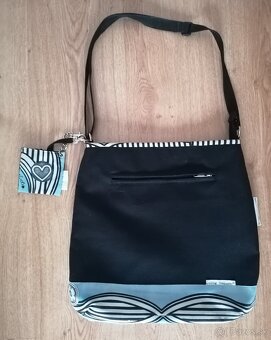 Dámska/dievčenská taška. - 2