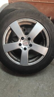 5x114,3 --- 215/60R17 - 2