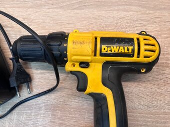 Dewalt vrtačka DC740 celý set - 2