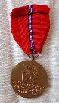 predám vyznamenanie SNP - 2