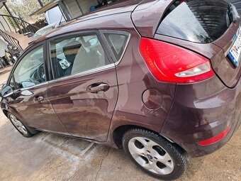 Ford Fiesta - 2