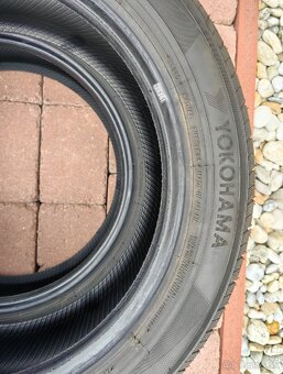 YOKOHAMA BLUEARTH-ES ES32 185/55 R16 83V - 2