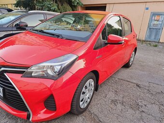 Toyota Yaris HYBRID Automat - 2