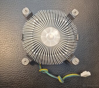 Originálny Intel chladič - 2