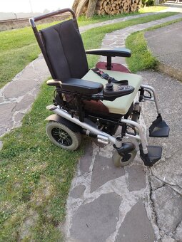 Elektrický invalidný vozík - 2