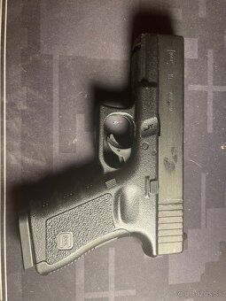 Predám Airsoft glock 19 co2 nbb - 2
