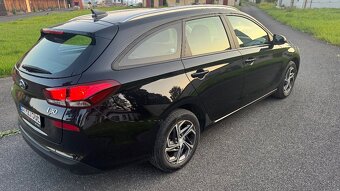 Hyundai i30 kombi 1.6crdi 85KW M6 RV2021 - 2