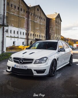 Mercedes Benz C63 - 2