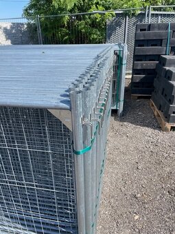 Nízke mobilné oplotenie 3,5 x 1,2m spevnené rohy - 2