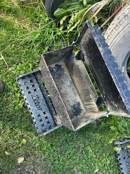 Zetor skrinky stupačky ZŤS - 2