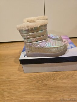 detské dievčenské čižmy č.28 - 2