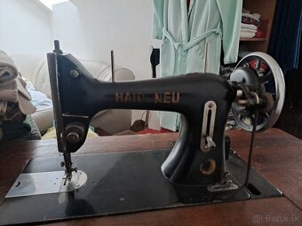 Šijací stroj - 2