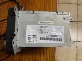 Predám autorádia originál vw škoda aj s kódom - 2