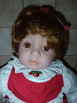 Vinilová bábika. - 2