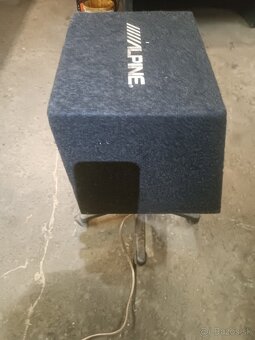 Predám zosilovač a Subwoofer ALPINE - 2